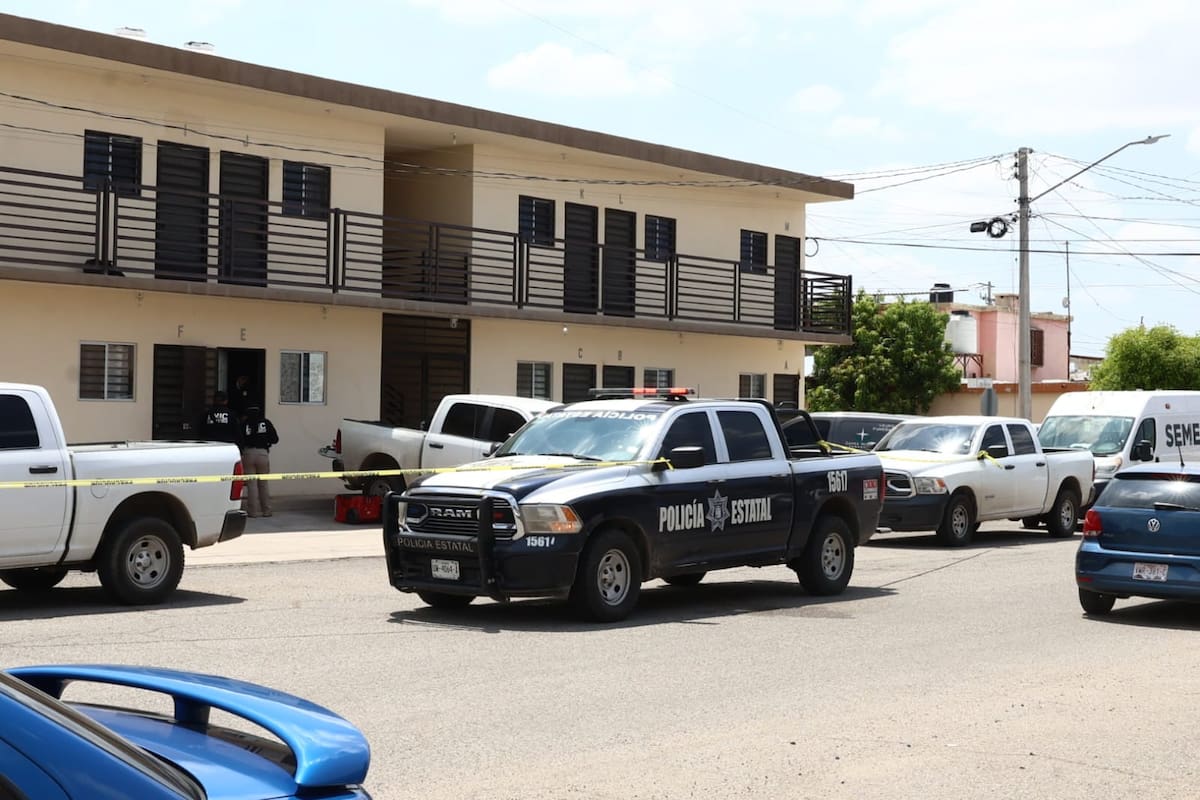 Hallan a una persona sin vida en un departamento de la colonia Olivares de Hermosillo luego de que vecinos reportaran fuerte olor