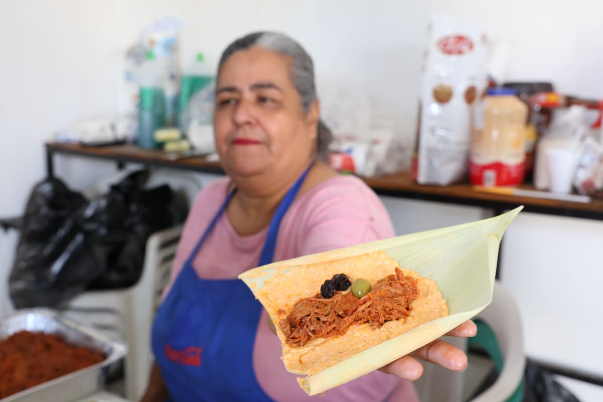 Hermosillo: Con su mejor receta preparan tamales para la Candelaria en Villa de Seris
