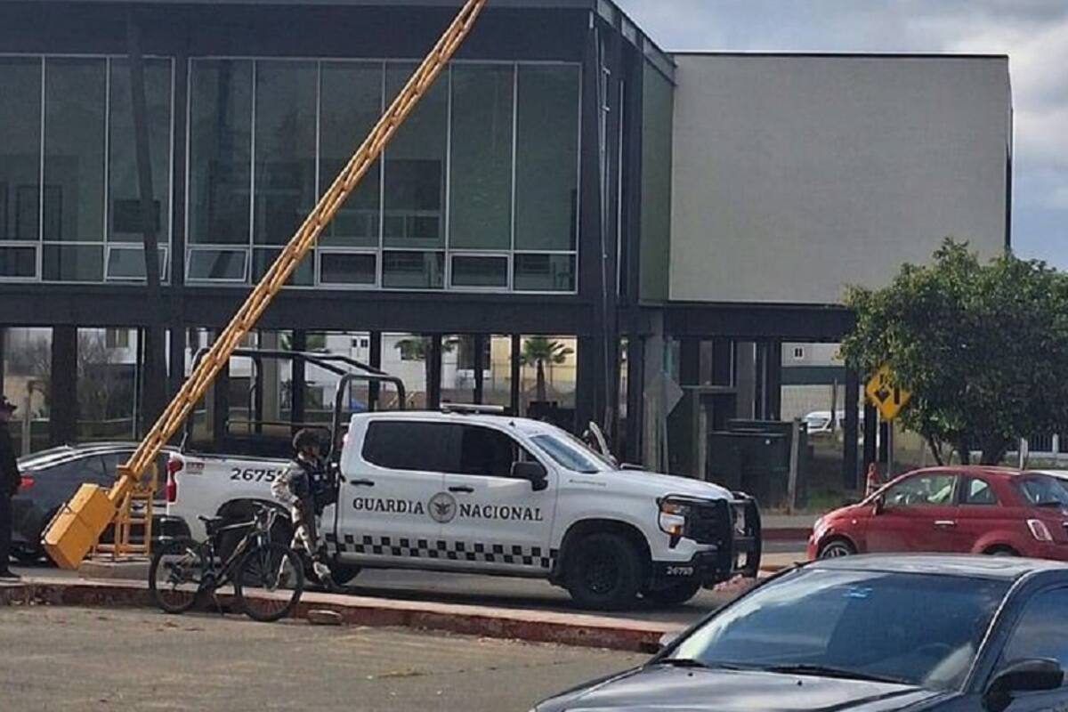 Evacuan a 2 mil personas de UABC Tijuana por amaneza de bomba