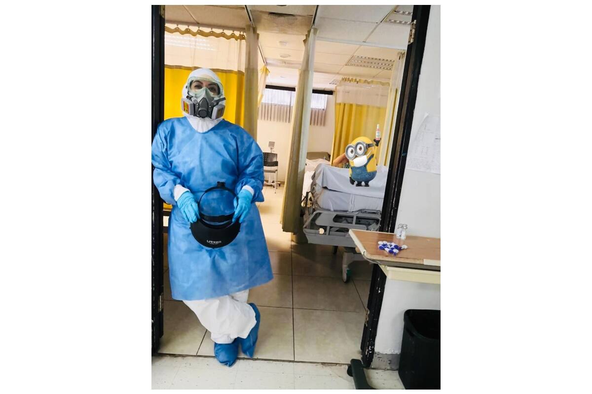 Fernanda Sánchez expresó que
quienes desean ejercer enfermería deben hacerlo seguros de que van a aceptar también los retos que tiene esta carrera. FOTO: ESPECIAL