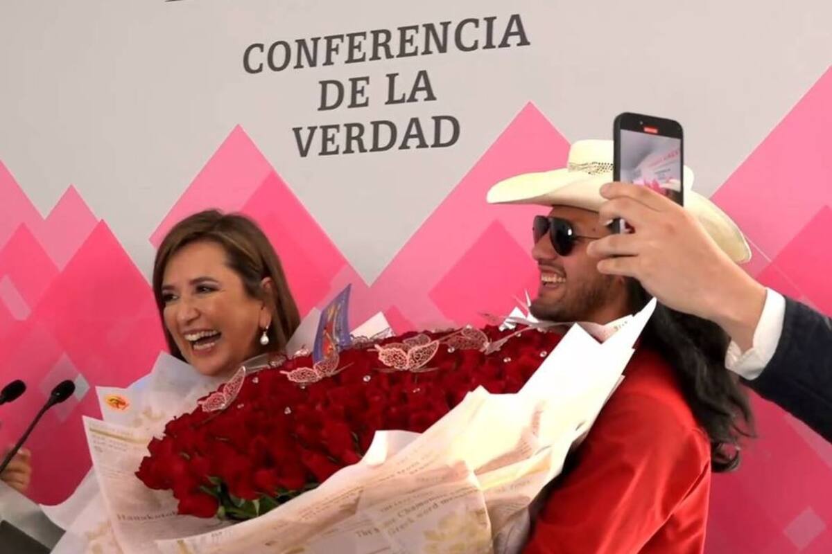 Xóchitl Gálvez recibe enorme ramo de flores de “El Patrón”