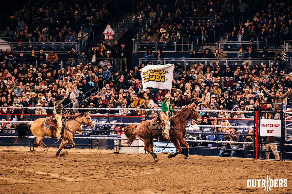 Celebrarán experiencia de rodeo y show de drones en estadio Petco
