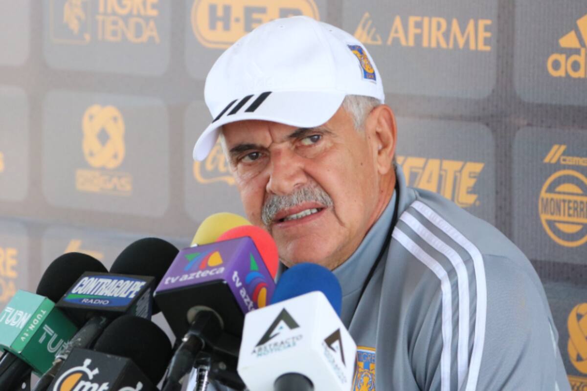 "Tuca" seguiría al frente de Tigres para la próxima temporada, asegura presidente del club