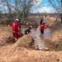 Tras confirmar que fue visto en el agua, Bomberos reanudan por 72 horas búsqueda de hombre arrastrado por arroyo en Hermosillo