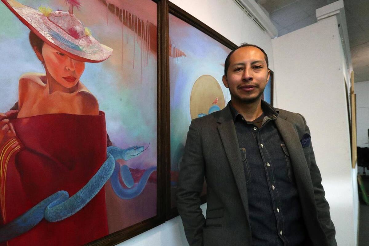 Las trenzas inspiran a un artista boliviano