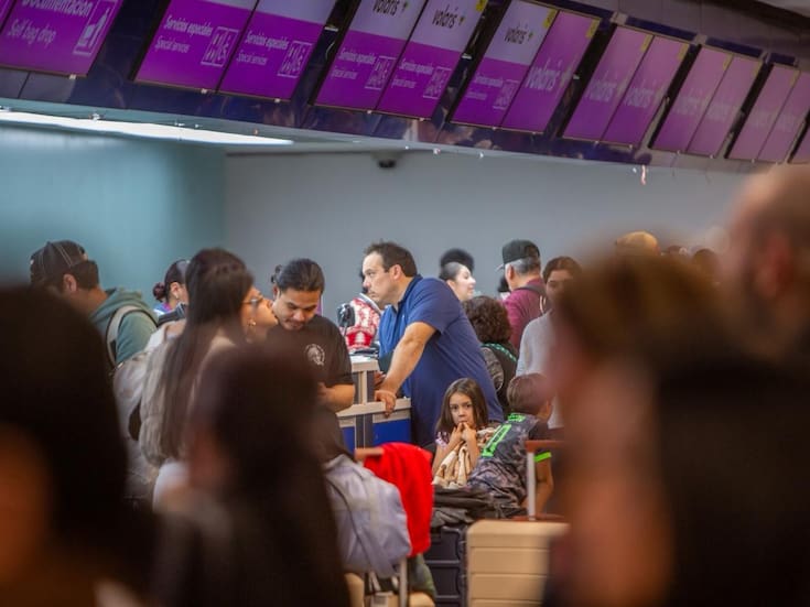 Neblina deja varados a pasajeros por dos días, tras cancelación y retrasos de vuelos en Aeropuerto de Tijuana