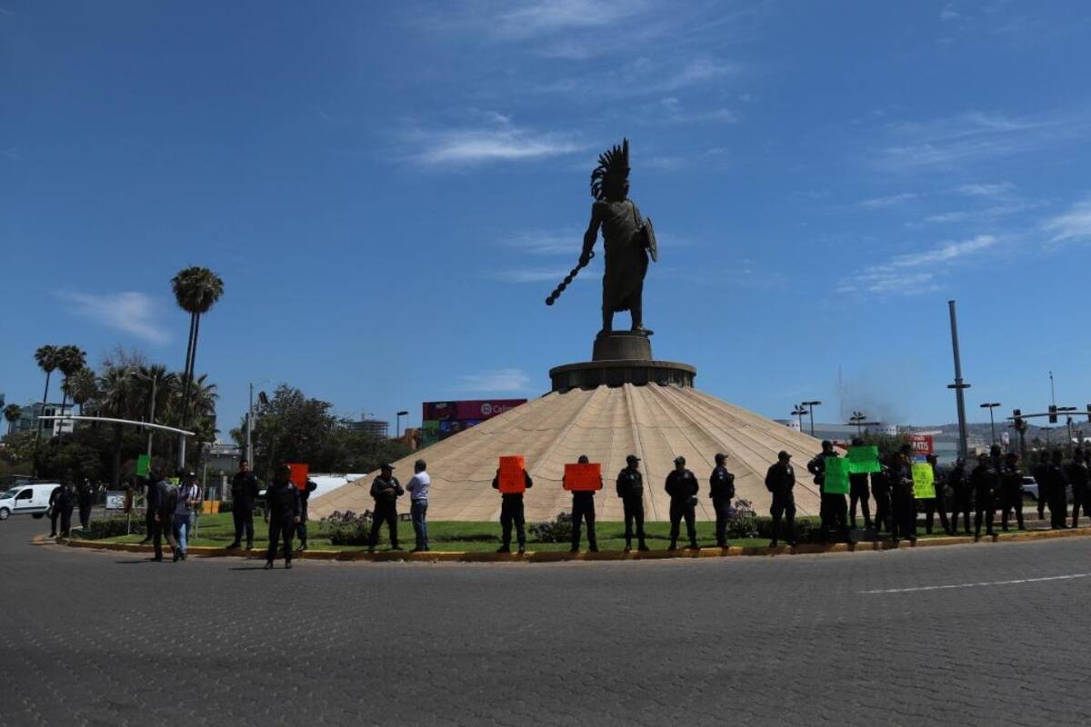 Federales protestan en apoyo a compañeros de CDMX