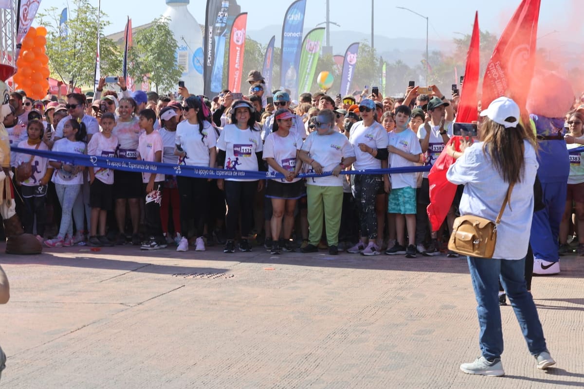 7 mil personas se dieron cita a la carrera con causa "Corre con color.
