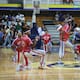 Harlem Globetrotters llenan de trucos, humor y basquetbol el Gimnasio de la Unison en Hermosillo
