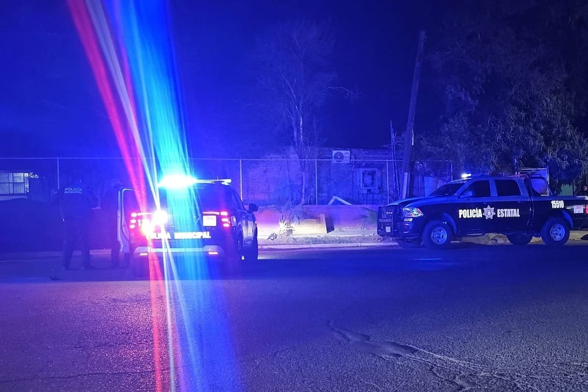 Joven motociclista pierde la vida tras chocar contra vehículo estacionado en Ciudad Obregón