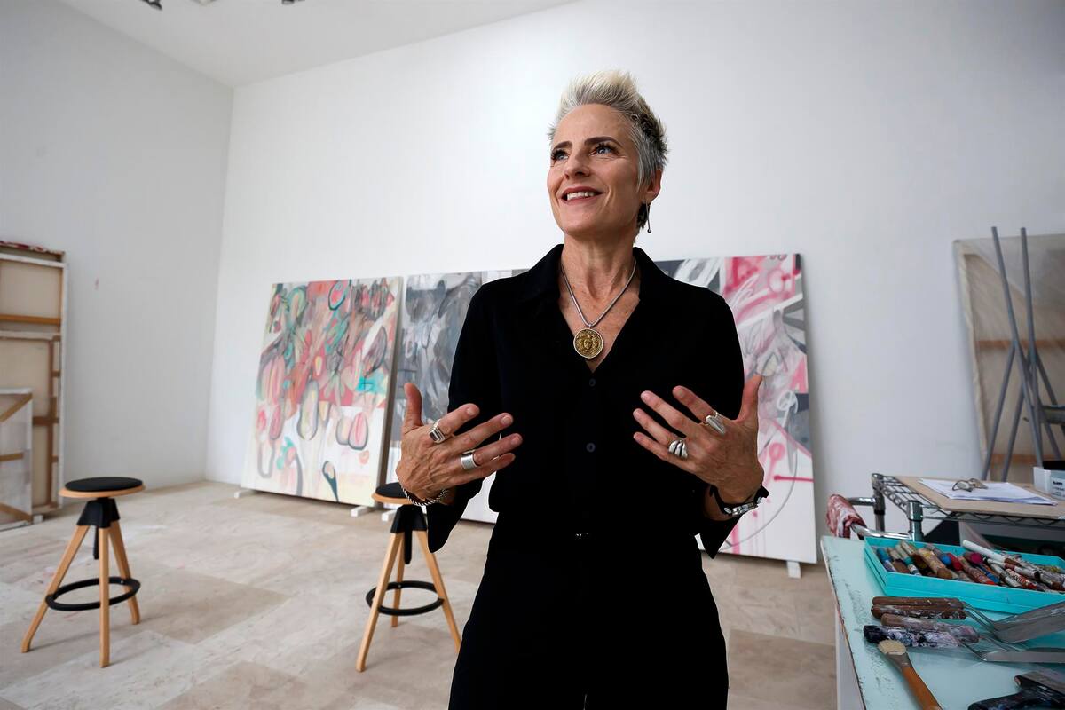 María José Romero recibe dos premios en París por su obra Flow