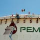 Pemex confirmó presencia de residuos de aceite en cuerpos de agua en Veracruz y activaron protocolos de emergencia en las zonas afectadas