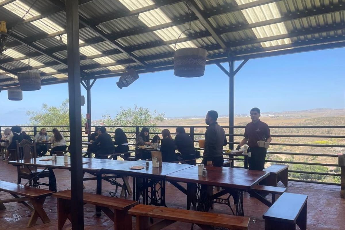 Sin luz y sin agua, la doble “cuesta de enero” que golpeó a restaurantes de Rosarito