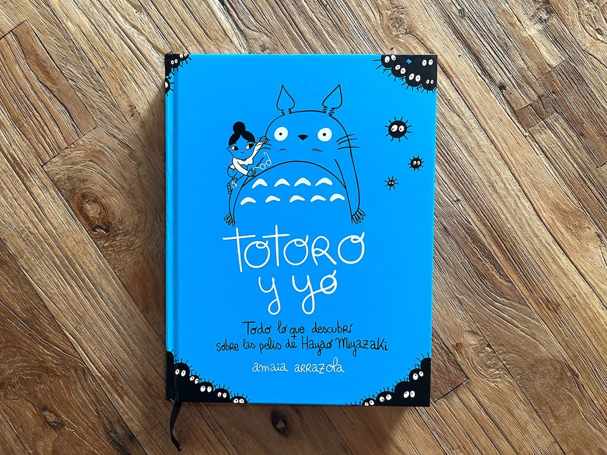 "Totoro y yo" publicado por Amaia Arrazola| Cuenta de X: SelentoBooks