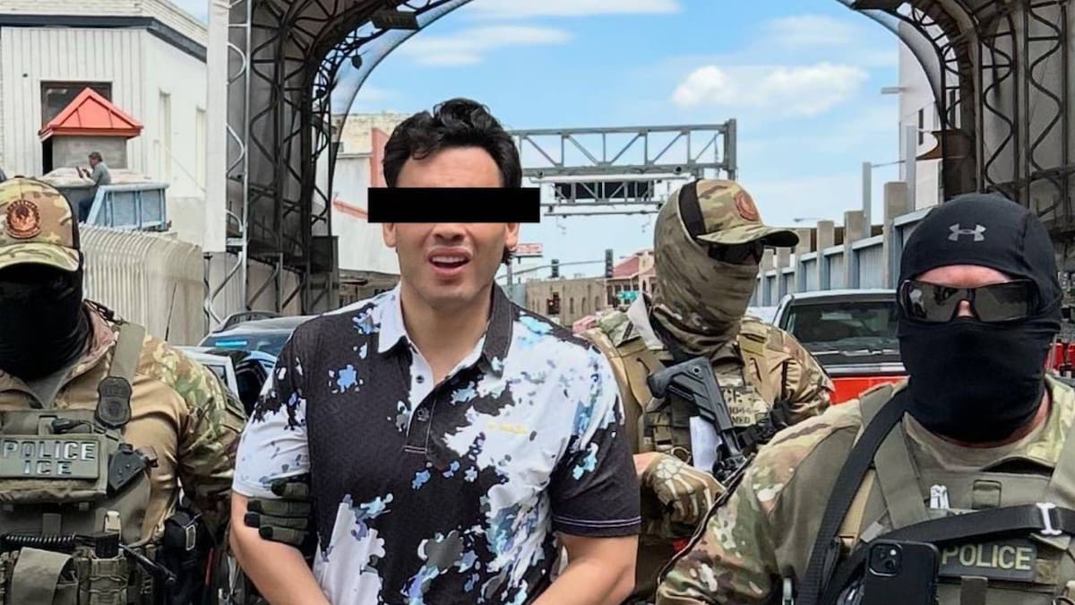 "@DHSgov deportó a Julio César Chávez Jr. a las autoridades mexicanas para que enfrente los cargos conforme a la justicia de su país. Esta acción refleja la sólida cooperación entre nuestros gobiernos, demostrando que la colaboración ofrece resultados y fortalece la seguridad de ambas naciones".