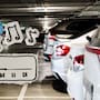 ¿Por qué bajamos el volumen al estacionarnos? La psicología explica qué ocurre en el cerebro y si realmente ayuda