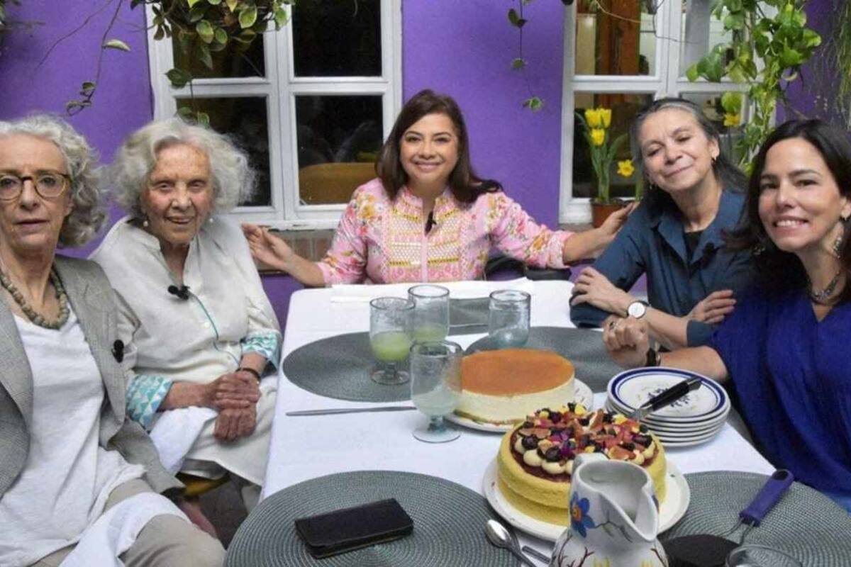 Clara Brugada se reúne con Poniatowska, Marta Lamas y Carmen Boullosa en CDMX