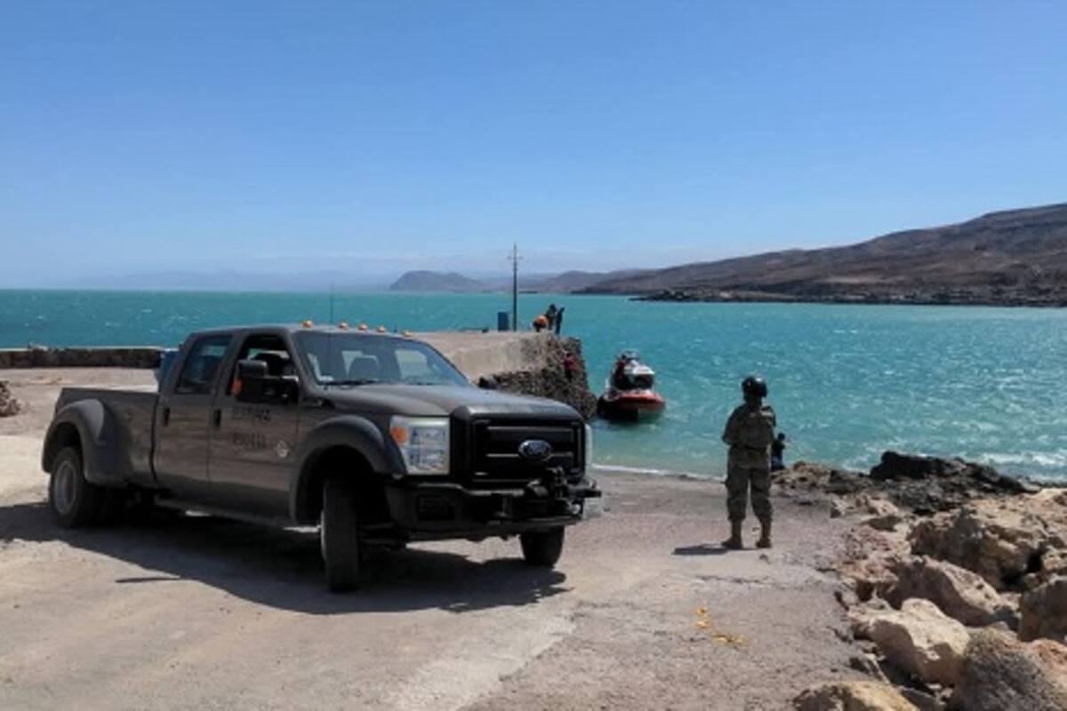 Rescatan a siete tripulantes de veleros encallados en San Luis Gonzaga