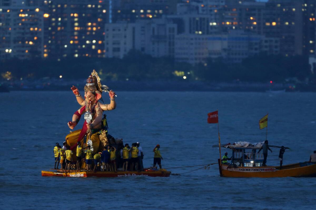 Mueren ahogados 11 hindúes; festejaban al Señor Ganesha