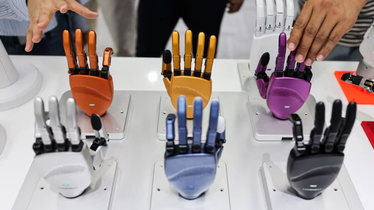 Sus dispositivos replican habilidades humanas con alta precisión industrial. /Reuters