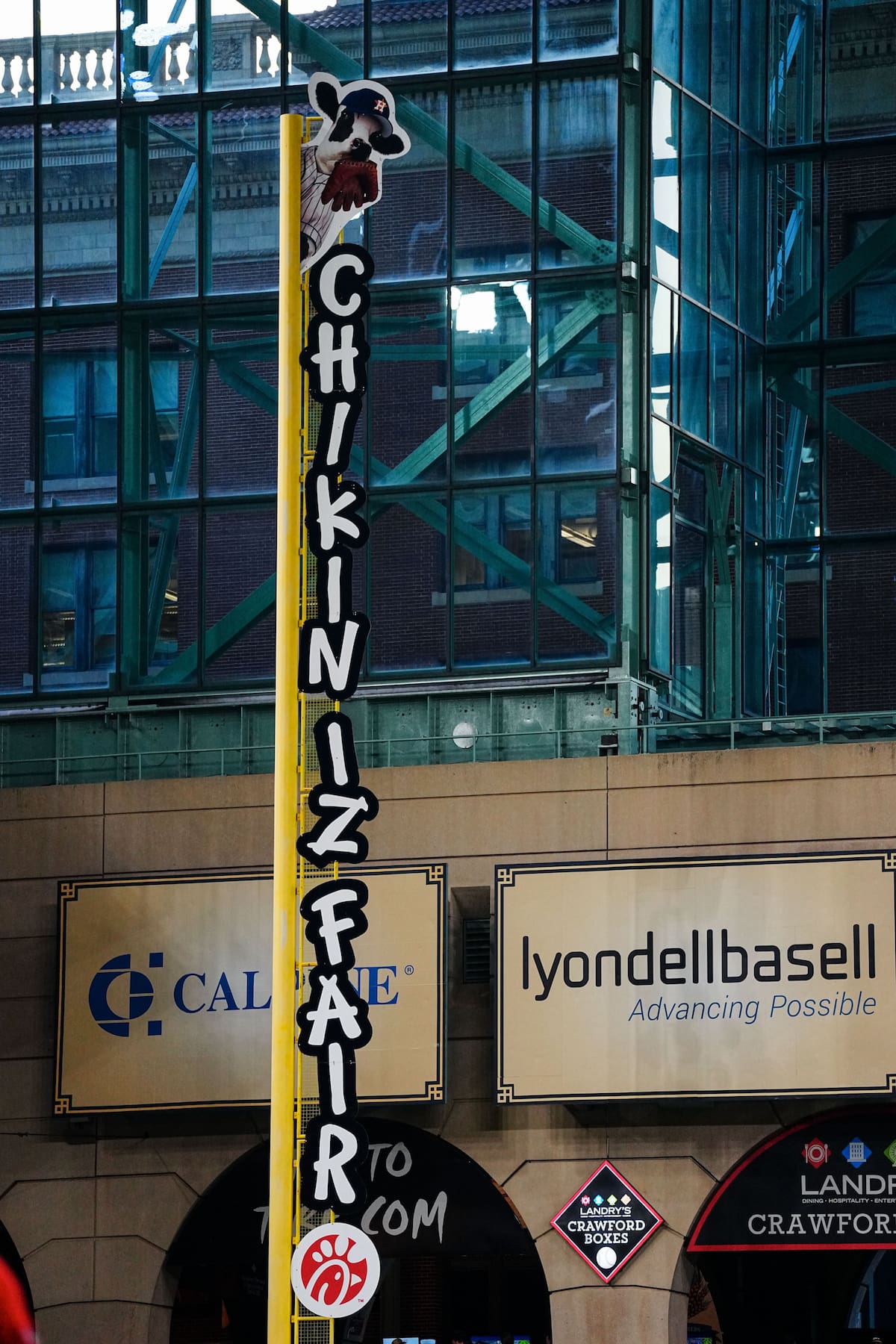 Poste del jardín izquierdo del estadio de los Astros de Houston. (Foto: @Astros)