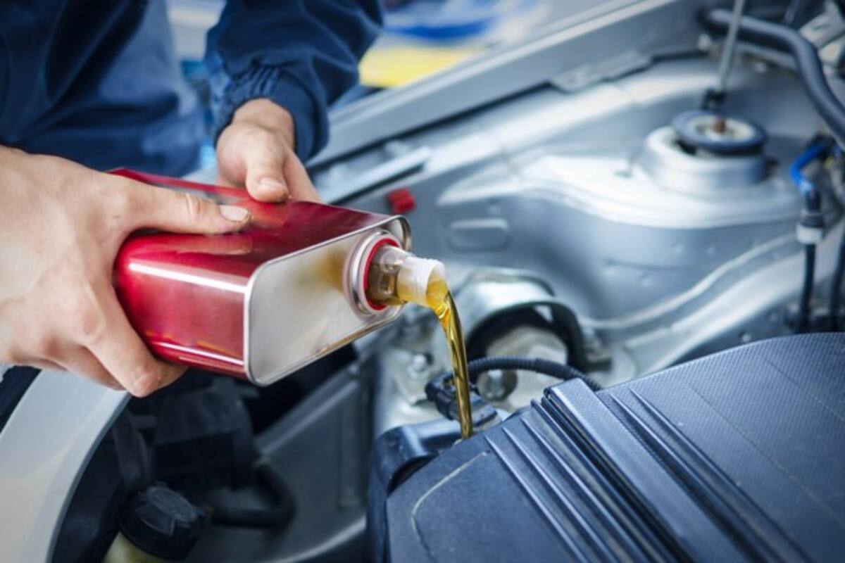 Estos son los 5 líquidos indispensables para tu auto