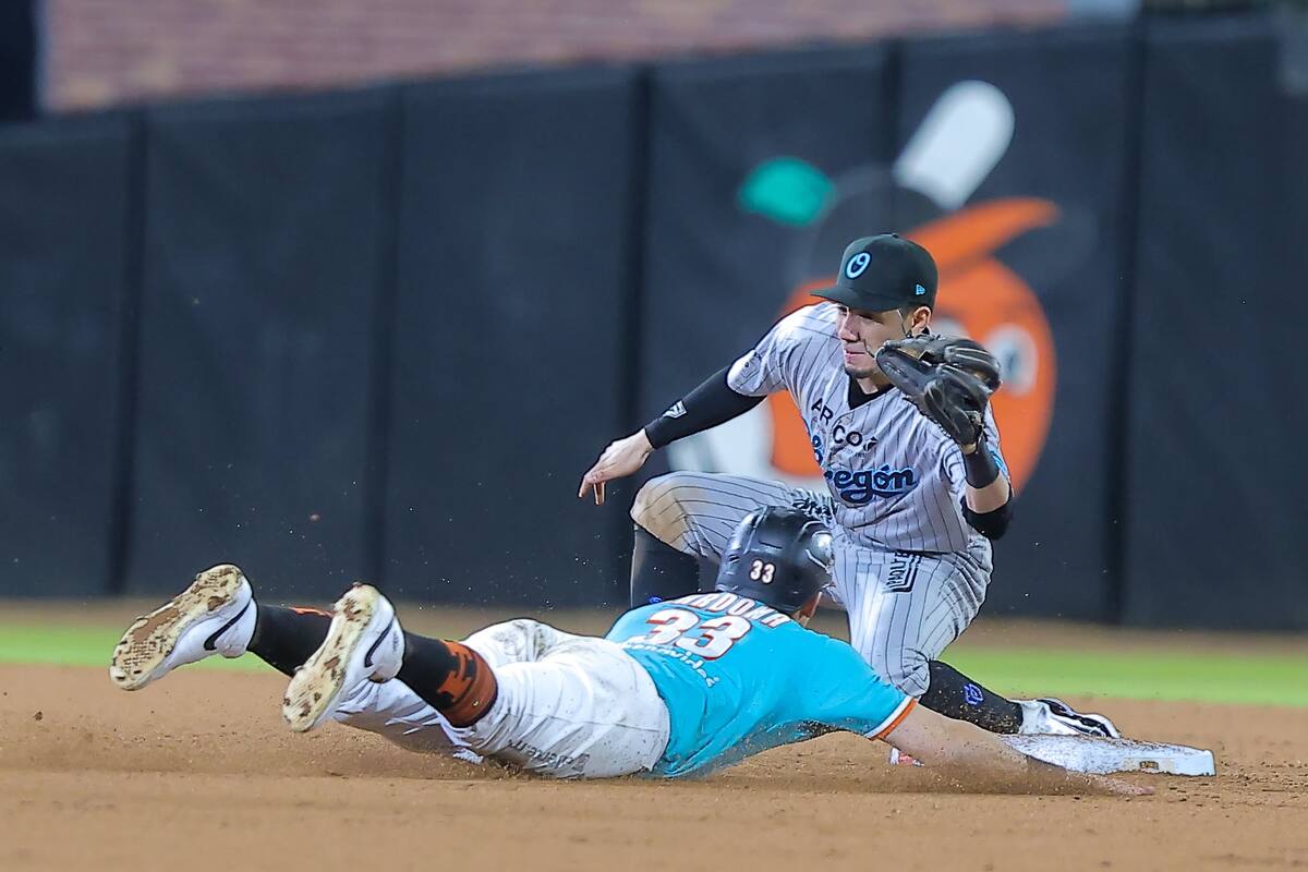 Naranjeros vuelven a remontar a Yaquis y avanzan a semifinales