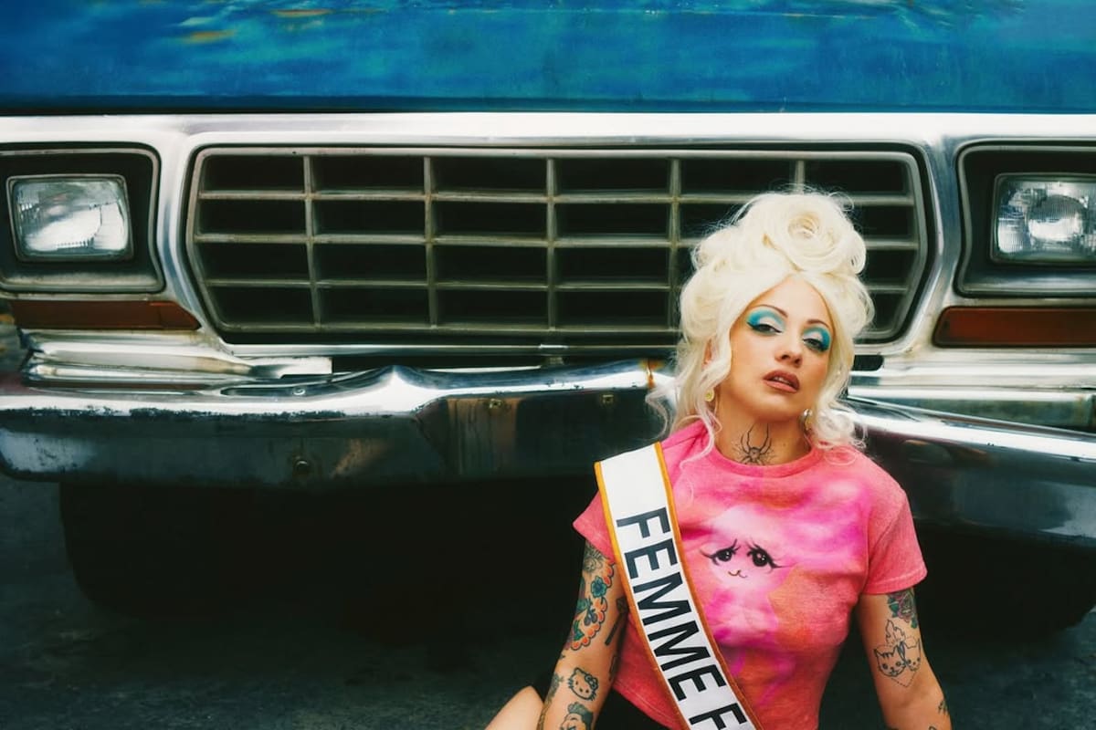 Mon Laferte presenta Femme Fatale