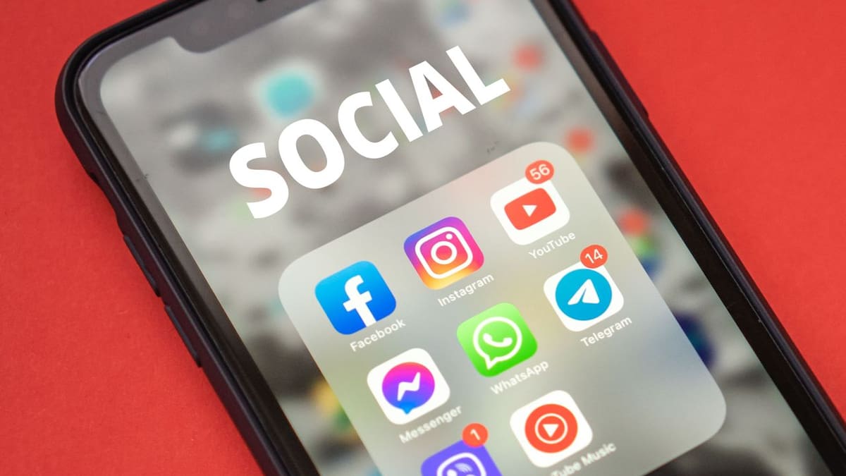 Malasia prohíbe cuentas de redes sociales a menores de 16 años y abre un debate global sobre seguridad infantil, privacidad y control de edad en internet