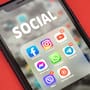 Malasia prohíbe cuentas de redes sociales a menores de 16 años y abre un debate global sobre seguridad infantil, privacidad y control de edad en internet