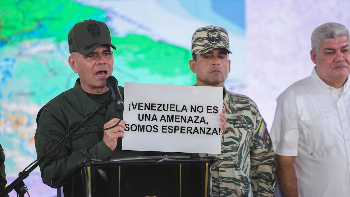 Luego de 12 años, destituyen al ministro para la Defensa en Venezuela Vladimir Padrino López; actualmente tiene sanciones y una orden de captura por 15 mdd
