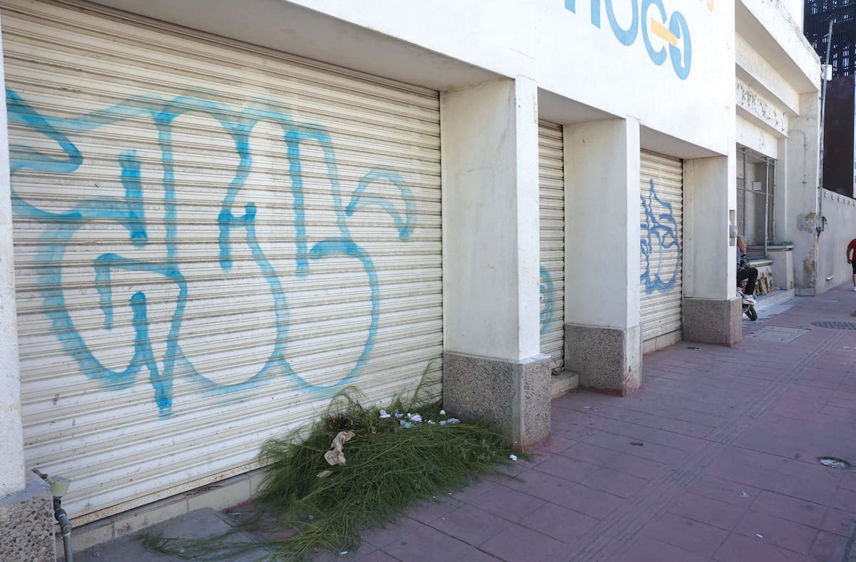 Mejorar accesos, estacionamiento y espacios con sombra es parte de las propuestas para atraer compradores al Centro de Hermosillo. FOTO: TEODORO BORBÓN