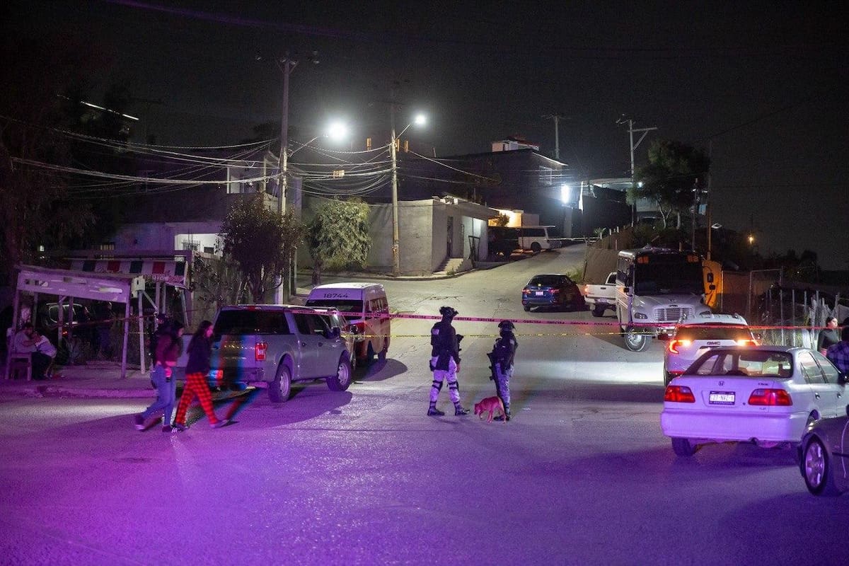 El joven contaba con presuntas heridas de proyectil, y fue declarado sin signos vitales en el lugar. Foto: Cortesía