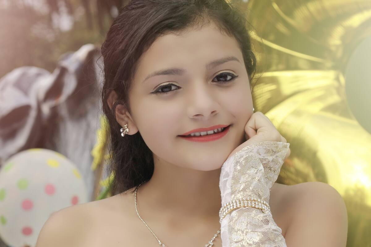 Quinceañera celebra su fiesta con personas sin hogar en Chihuahua