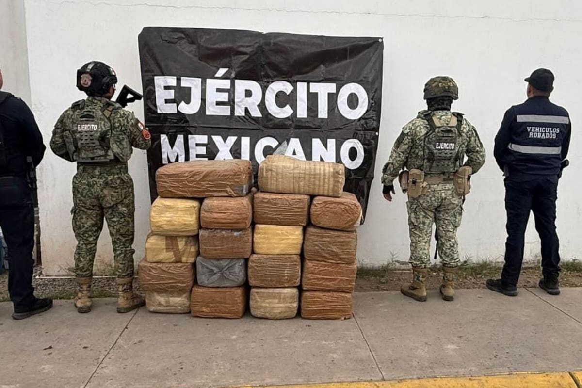 Aseguran 18 paquetes de presunta mariguana en la carretera a La Colorada en Hermosillo