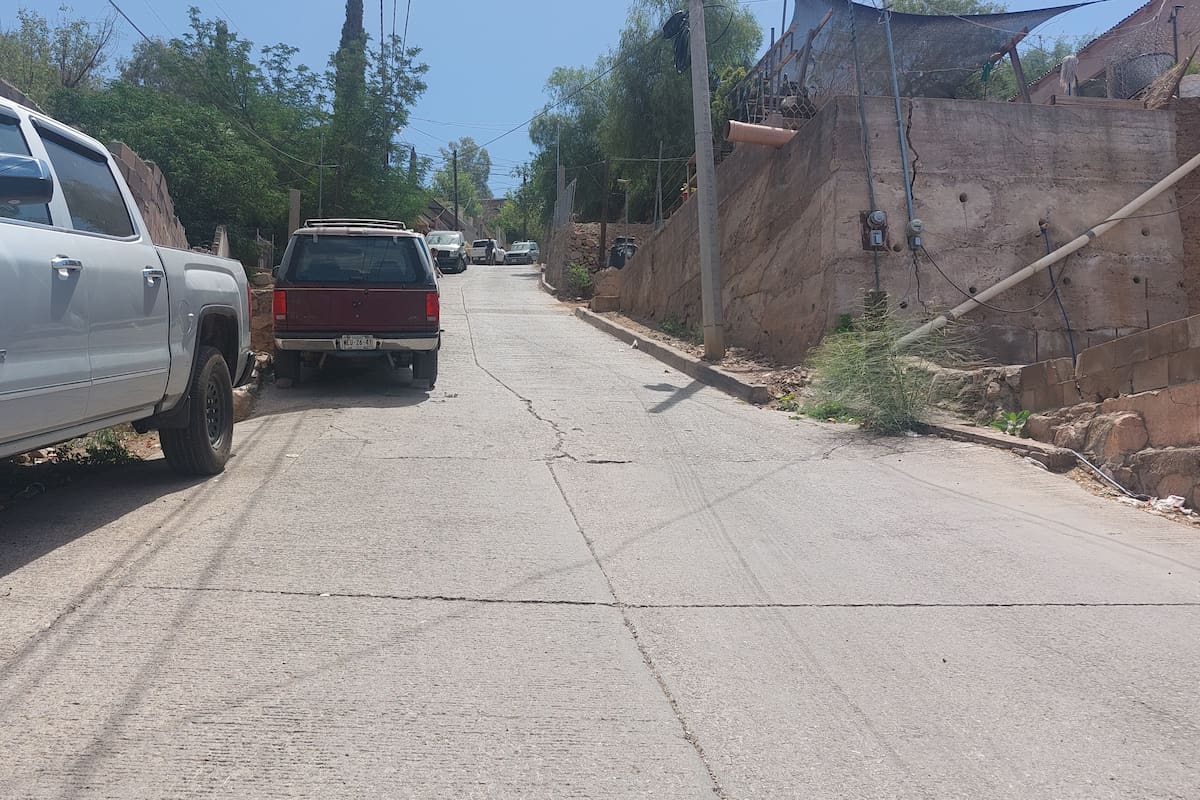 Calles empinadas son un desafío para nogalenses
