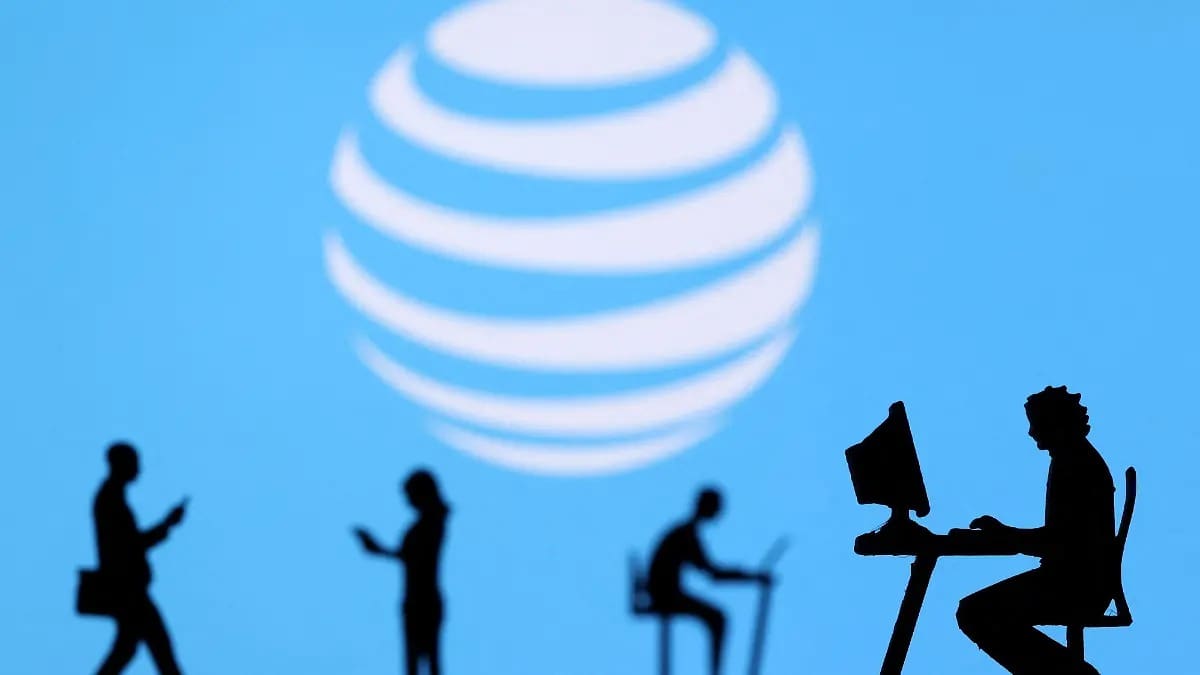 AT&T podría irse de México. Foto: Reuters