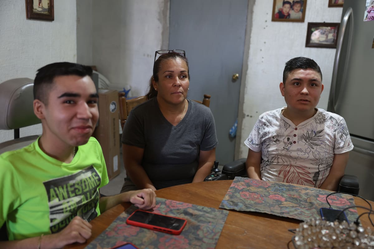 Madre organiza rifa para pagar aparato respiratorio de su hijo con distrofia muscular de Duchenne