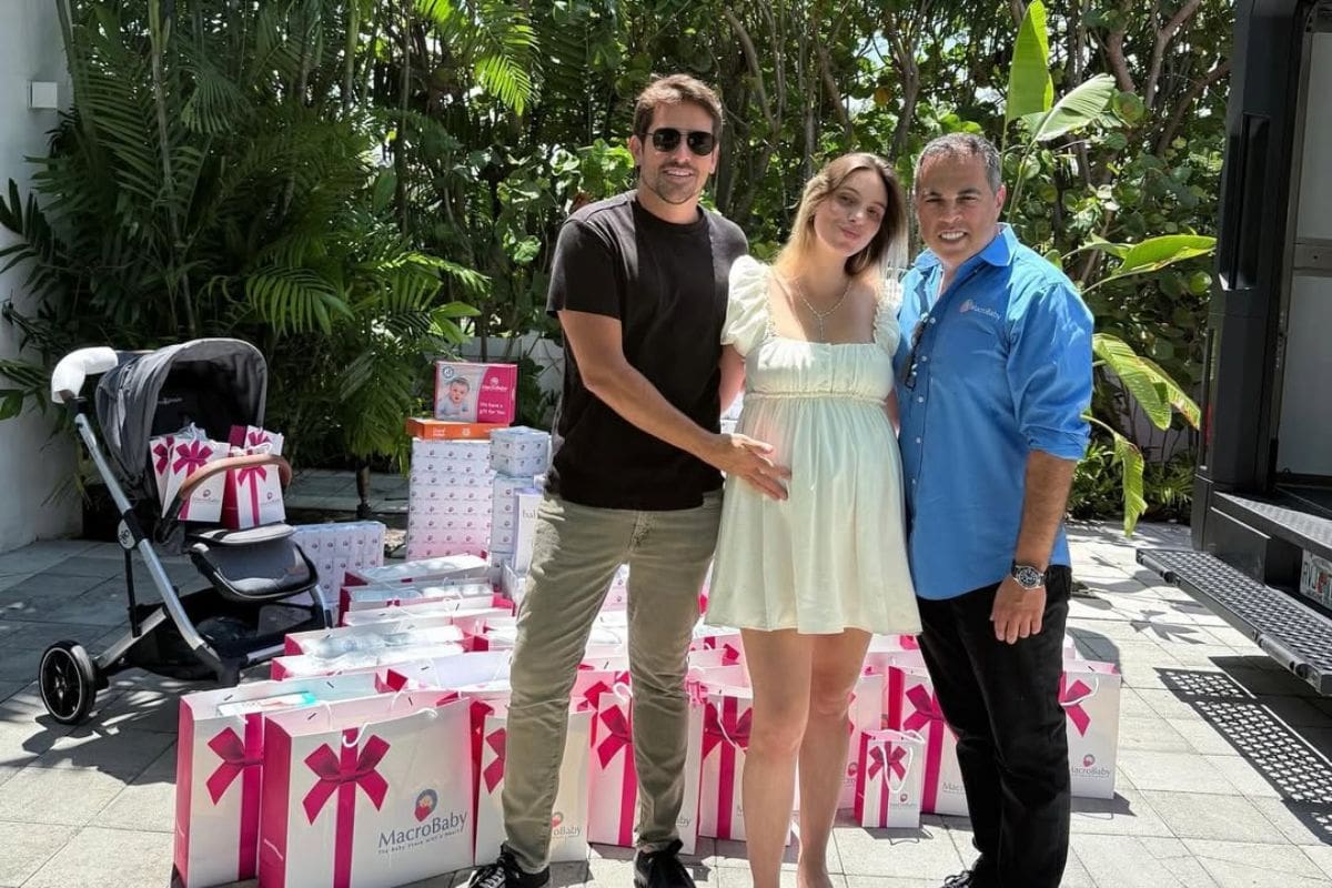¡Como de cuento! Anitta llena de regalos a la bebé de Lele Pons