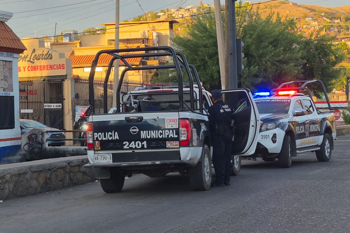Capturan a presuntos delincuentes armados tras accidente vial