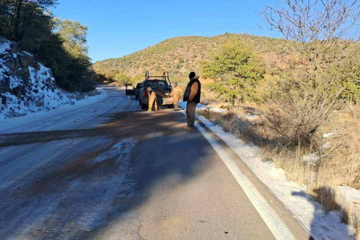 Protección Civil continúa habilitando tramos carreteros en el Puerto San Luis