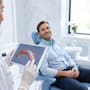 Sin antibióticos y con menos dolor, una terapia personalizada abrió una nueva ruta científica para tratar la inflamación de encías al bloquear la comunicación de las bacterias que forman la placa dental con oxígeno y una enzima sin eliminar los microorganismos benéficos