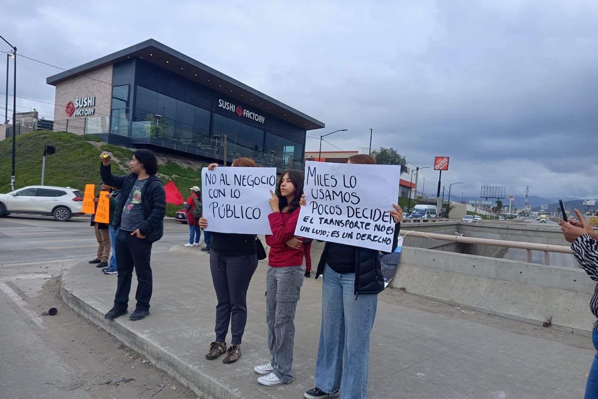 Se manifiestan contra esquema de vialidad en el Bulevar 2000