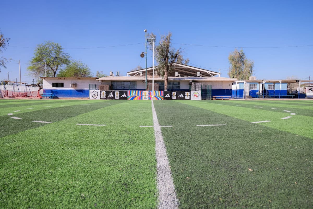 La inversión permitió construir 105 espacios educativos, 39 comedores escolares y rehabilitar 288 planteles en los siete municipios del estado. Foto: Cortesía