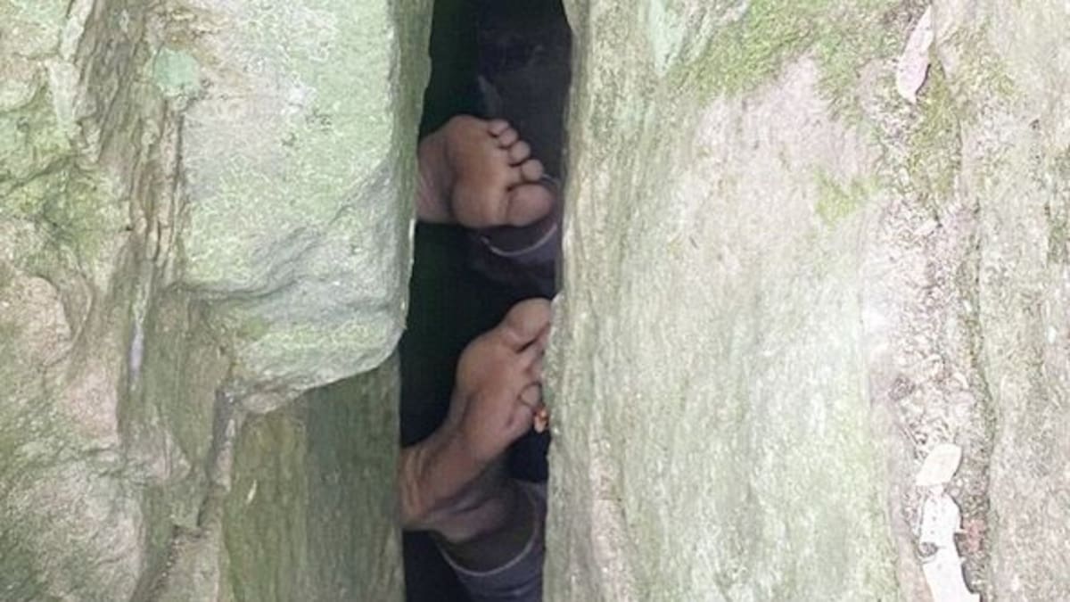 Mujer atrapada entre rocas por siete horas. FOTO: NSW Ambulance