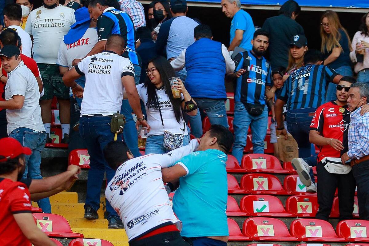 La verdad del aficionado “invidente” y su abuelo en la riña del partido Querétaro vs Atlas
