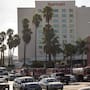Dos mujeres se intoxican por posible gas en hotel Marriott de Tijuana