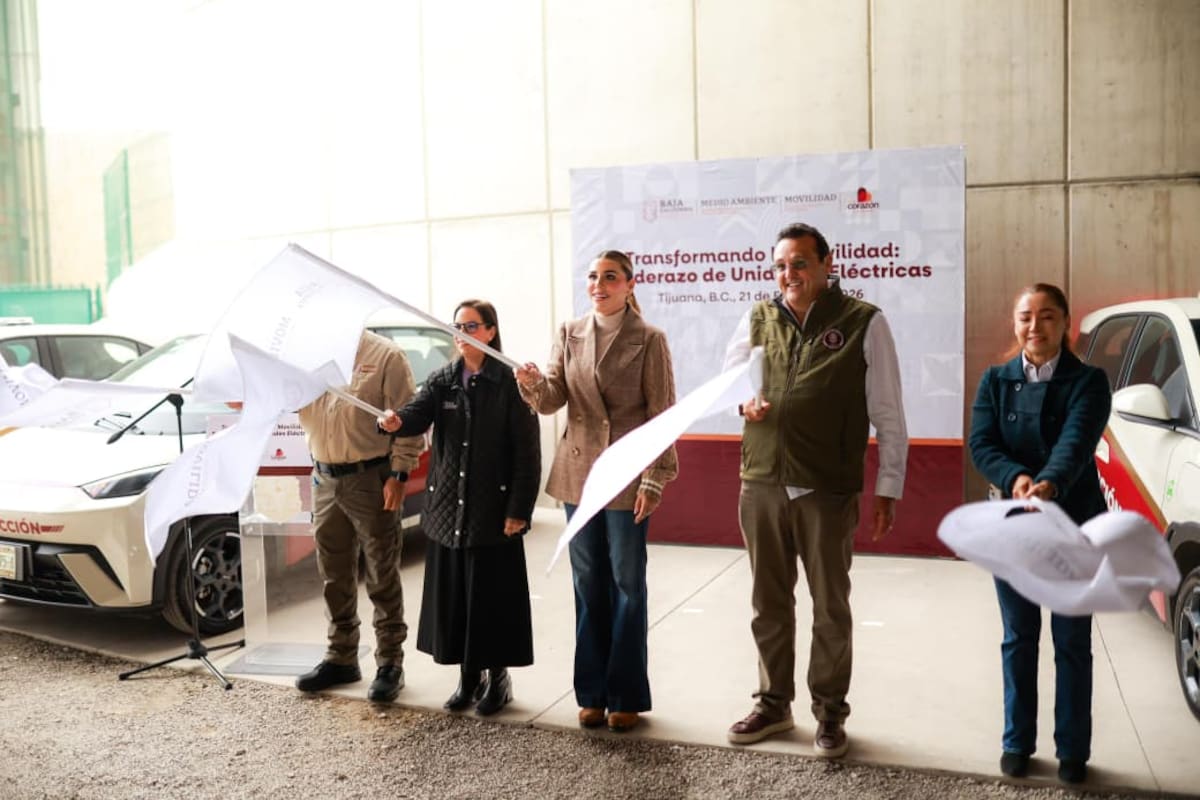 Impulsa Gobernadora Marina del Pilar movilidad moderna y sustentable con nuevas unidades électricas de IMOS