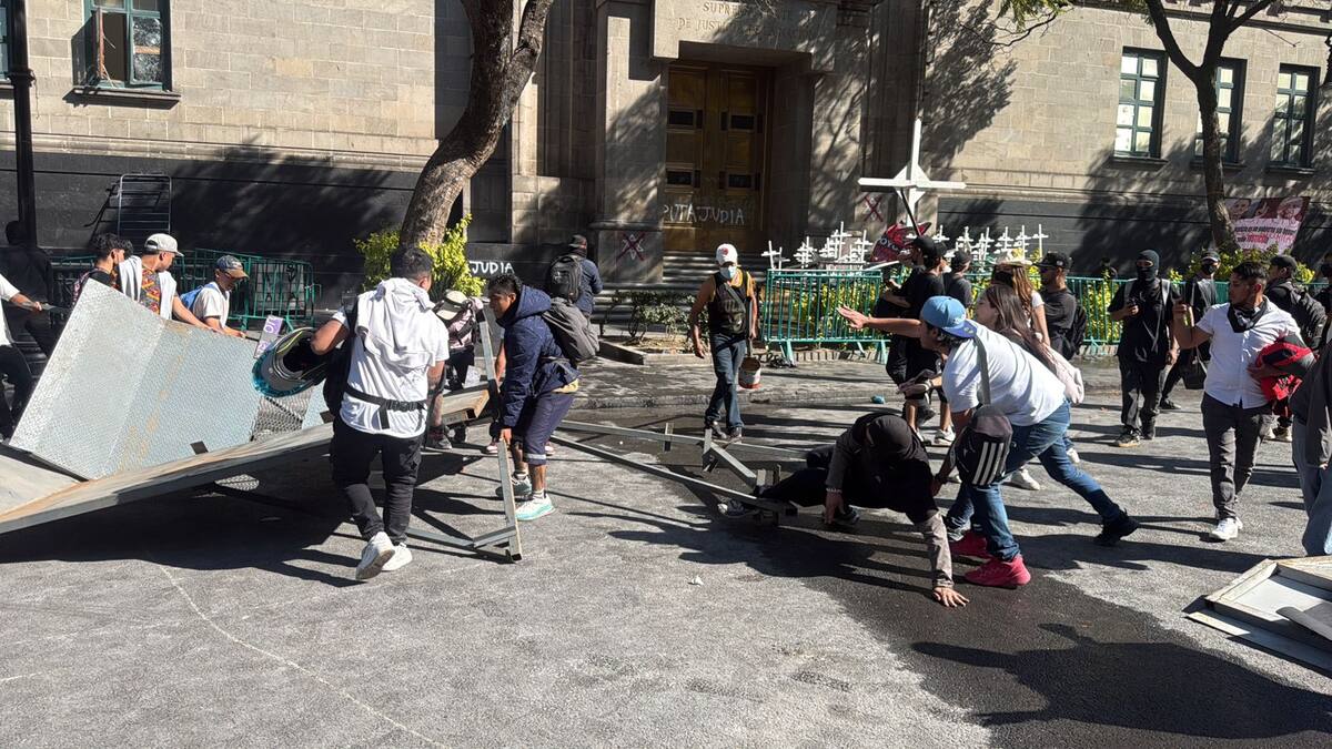 Violencia en manifestaciones “vulnera el diálogo democrático”, advierte la Suprema Corte de Justicia tras daños a su sede