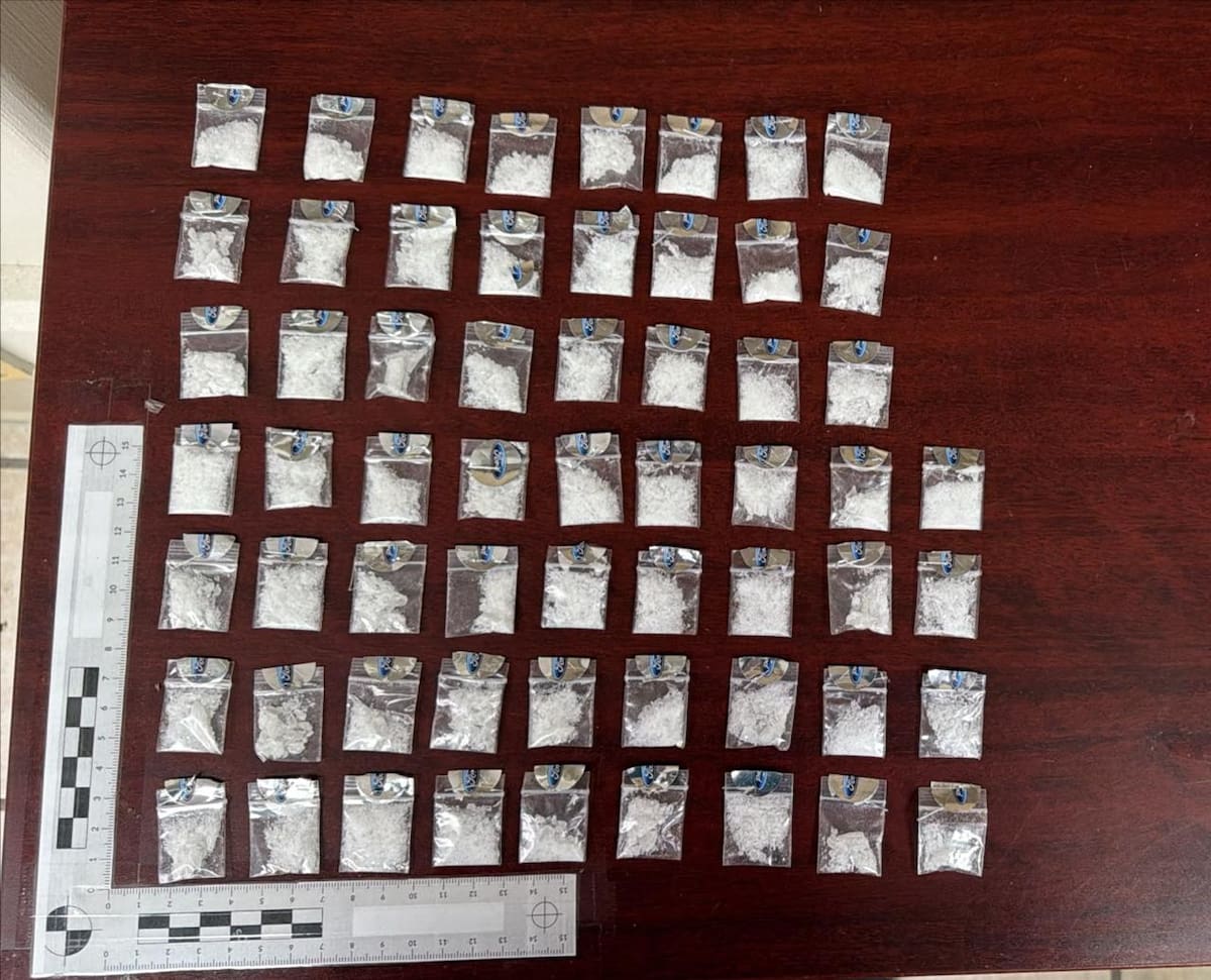 Durante la intervención también fueron decomisados alrededor de 36 gramos de metanfetamina, equivalentes a unas 190 dosis. Foto: Cortesía
